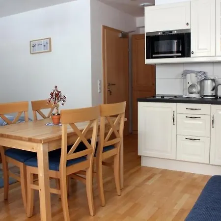 Haus Lowe Apartman *