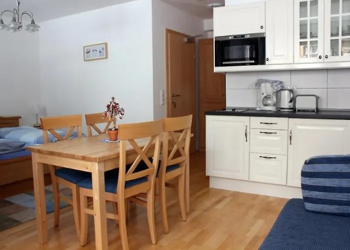 Haus Lowe דירה *